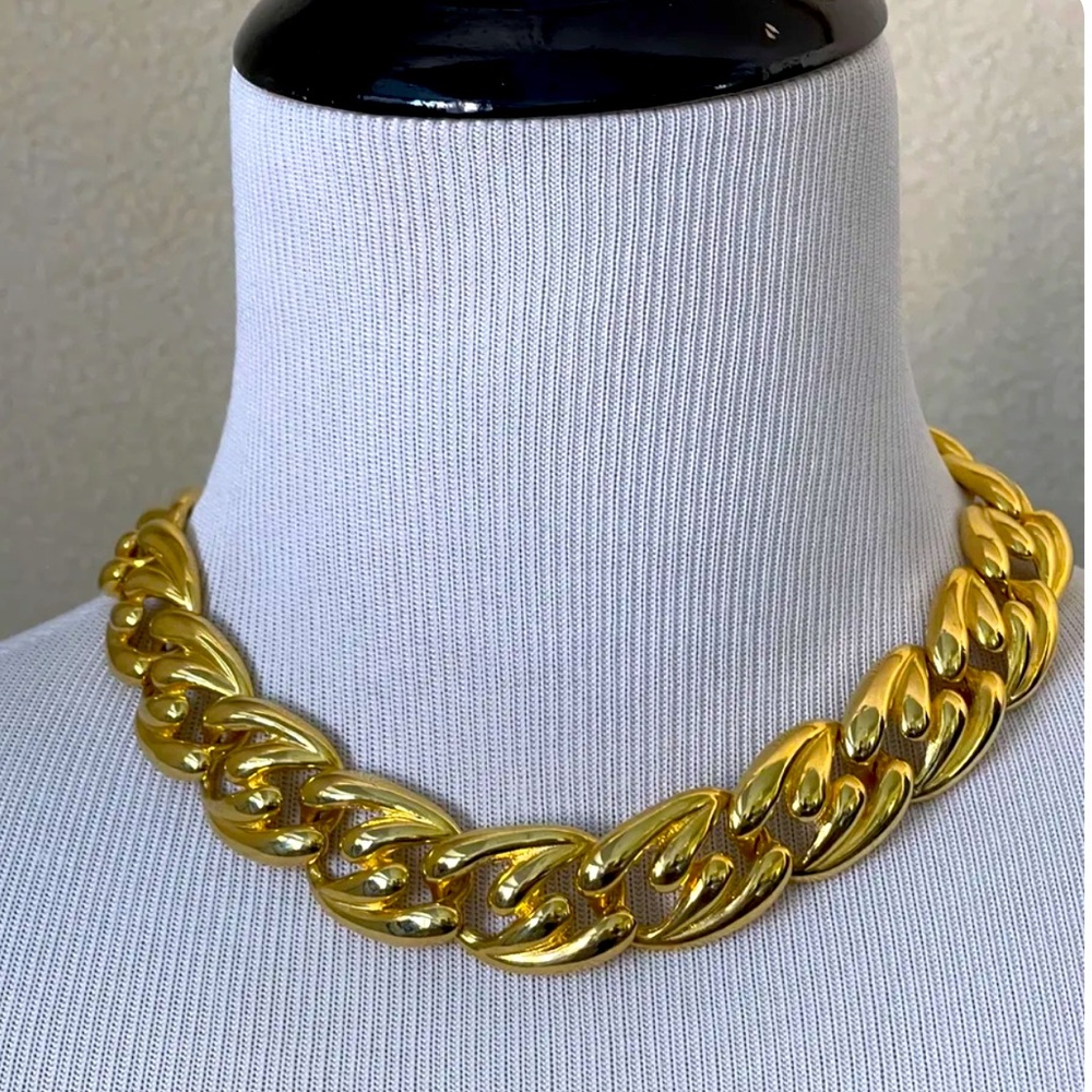 Vintage Gold Tone Big Link Chain Design Necklace